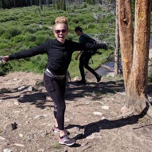 Meet your Posher, Leaza